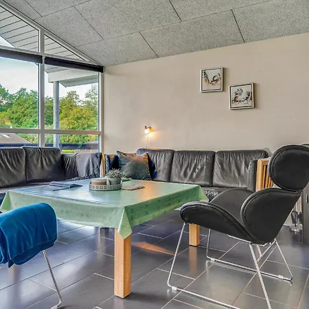 Lovely In With Kitchen *