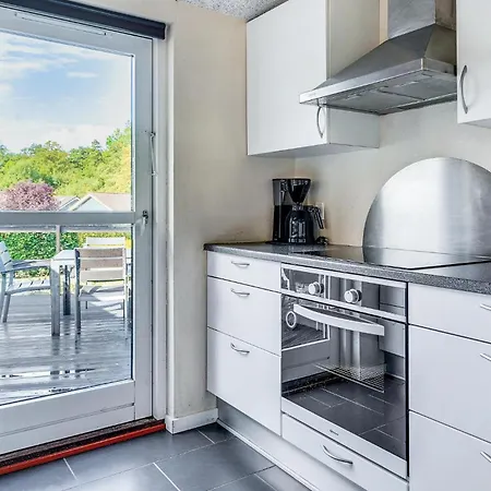 Lovely In With Kitchen Feriehus *