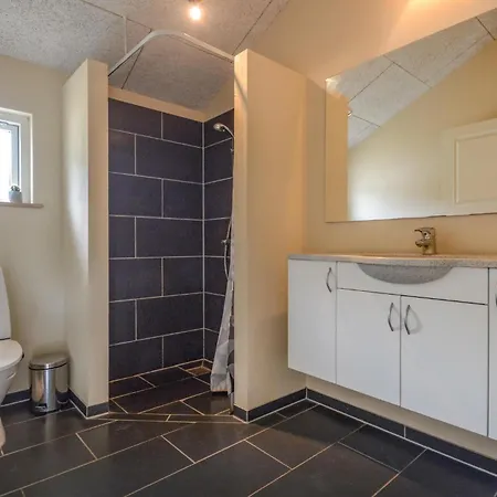 Tatil Evi Lovely In With Kitchen